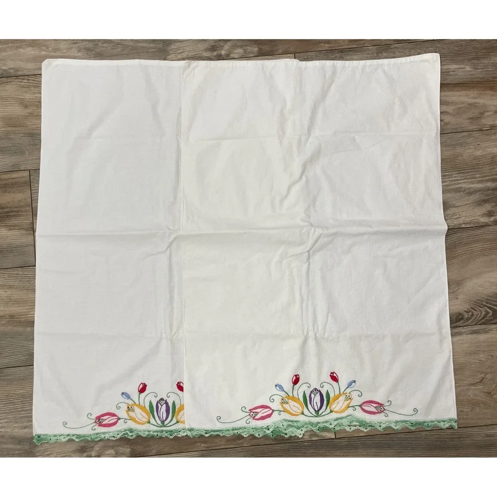 Vtg Embroidered Pillowcases 2 Queen White Cotton Flowers Handstitched‎ Lace